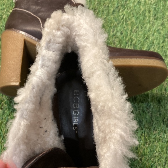 Boots - Picture 5 of 5